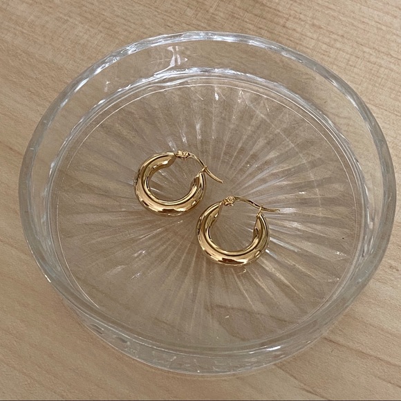 20MM Chunky Hoops Earrings (NWT) - Picture 2 of 5